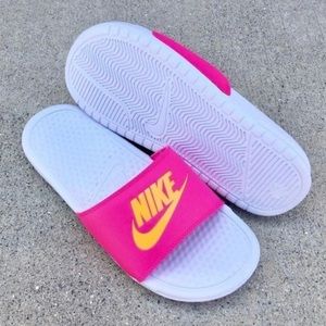 WMNS NIKE BENASSI SLIDES JUST
DO IT PINKS WHITES ORANGES LIMITED